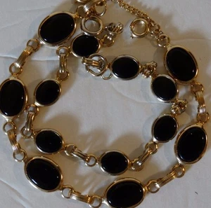 Vintage Menge 2 massive schwarze ovale Glas Stein Zargenfassung goldfarbene Armbänder  - Bild 1 von 9