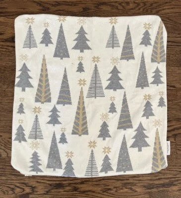 Isaac Mizrahi Suéter Funda de Almohada Metálica Árboles de Navidad 20 X 20 Foto 1 de 4