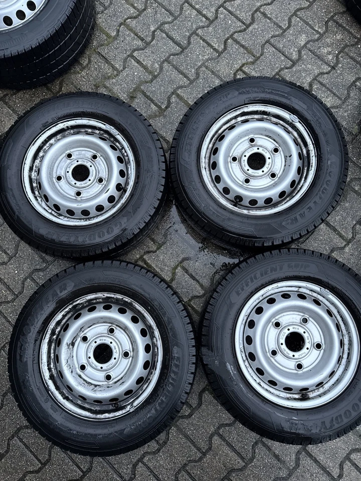 Winterräder Ford Transit Connect / Tourneo Connect / 215/65 R15C / 7mm Profil - Bild 1 von 4