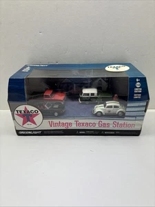 1/64 Greenlight Green Machine Vintage Texaco Stazione di servizio Volkswagen Camaro Ford - Foto 1 di 4