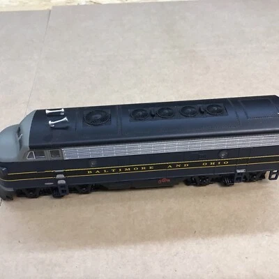 Bachmann HO Scale Diesel Locomotive EMD F9 Baltimore and Ohio  VGC DC - Image 1 of 4