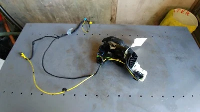 2000 - 2002 MERCEDES BENZ S КЛАССА ЗАДНЕЙ ЛЕВОЙ ДВЕРИ ЗАМОК ЗАЩЕЛКА K7012 - Изображение 1 из 4