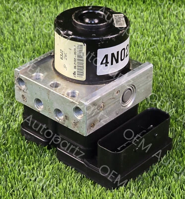 Bomba actuadora de freno Suzuki Swift ABS 63J2 2x2 06.2102-0576.4 OEM jdm usada Foto 1 de 4