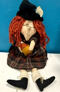 "Muñeco de peluche bruja de Halloween de 15"" figura estante cuidador saludador decoración primitiva" - Imagen 1 de 8