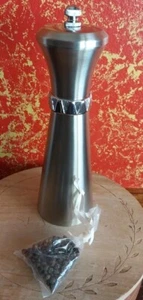 NIB Stainless Steel Handheld Twist Pepper Mill Crusher Grinder - Picture 1 of 13