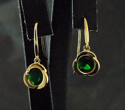 333 Gold Ohrringe 1 Paar Gelbgold Ohrhaenger Haken Zirkonia smaragd - Bild 1 von 2