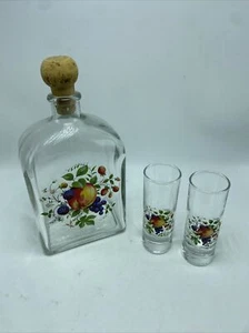 Glass Decanter + Two Shot Glasses "Fruit Pattern" Cork Top 0.71 72 Set - Picture 1 of 17
