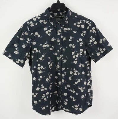 Camisa con botones de sarga floral azul oscuro manga corta grande French Connection para hombre Foto 1 de 4