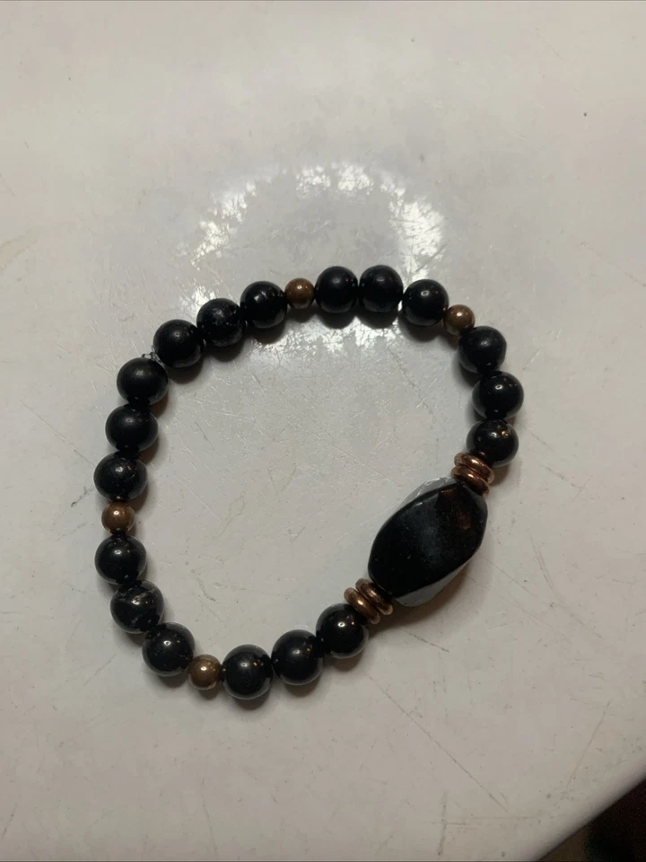 Pulsera pequeña de cuentas de ágata con detalles de cobre Foto 1 de 1
