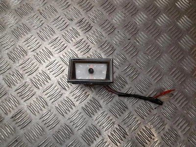 Reloj Mercedes-Benz W110 200D 1965 04L Foto 1 de 4