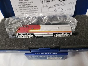 Model Power 87440 N Scale FP7 Phase 2 Santa Fe #432 - DC Power, DCC Compatible - Picture 1 of 5