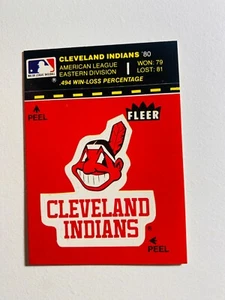 1980 FLEER CLEVELAND INDIANS TEAM STICKER QUASI NUOVO MLB CARTA DA BASEBALL - Foto 1 di 2