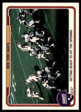 1982 Fleer NFL Team Action GETTING READY TO HIT THE OPENING . #35