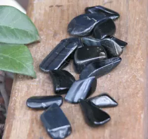 Polished Blue Tiger Eye Crystal Tumble Stones 5 Pieces Tracked Postage 20-30mm - Picture 1 of 6