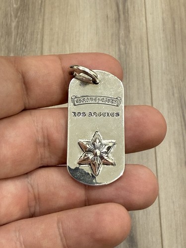 CHROME HEARTS Ciondolo targhetta cane cuori cromati stella di Los Angeles