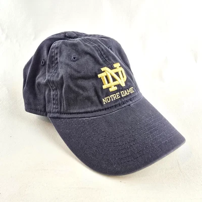 Gorra Notre Dame Para Hombre Azul Ajustable Adidas Bordada ND Logo Gorra Correa Trasera Foto 1 de 4