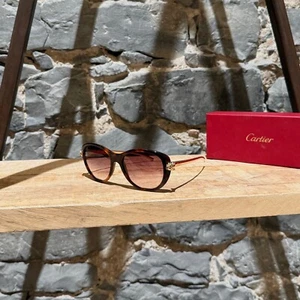 Cartier Tortoiseshell Cat Eye Panthère De Cartier Sunglasses - Picture 1 of 16