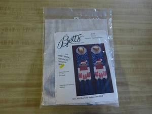 Betts HO HO HO PERCHAS DE POMO DE PUERTA Punto de Aguja SELLADO Kit #572 - Juego de 2 - Imagen 1 de 3