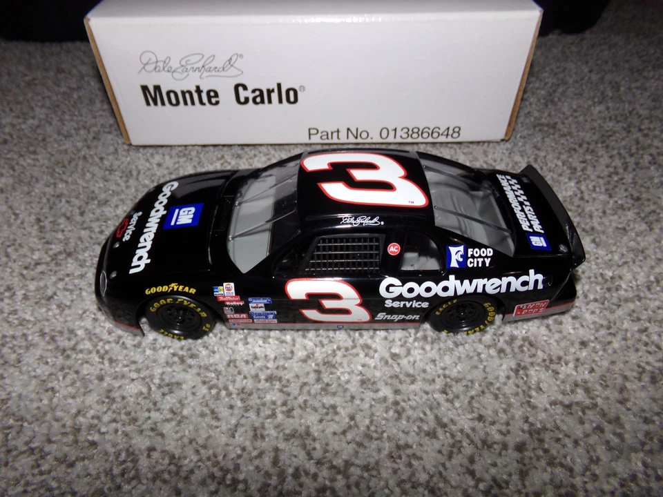 1/24 DALE EARNHARDT SR #3 GM GOODWRENCH SERVICE  1996 REVELL NASCAR DIECAST - Image 1 of 4