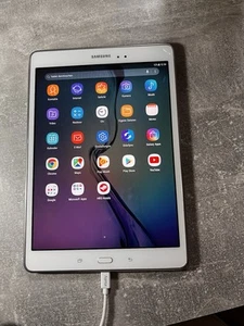 Tablet Samsung Galaxy Tab A SM-T550 1 e negra y 1 blanca excelente estado 16 GB - Imagen 1 de 11