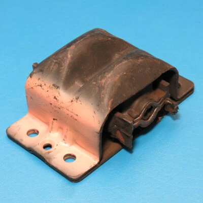 NOS GM 1975 Pontiac Grand Prix SJ 455 LH Front Motor Mount 497473 - Image 1 of 4