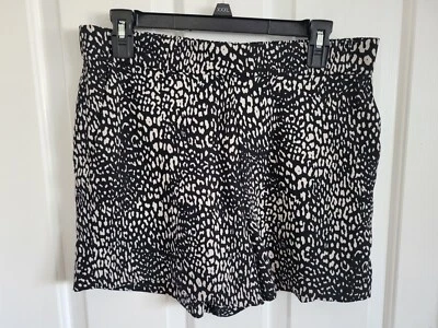 Pantalones cortos para mujer Calvin Klein negro blanco estampado animal talla mediana Foto 1 de 4