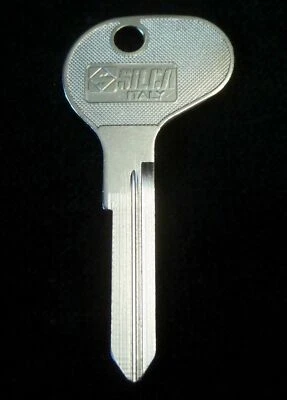 NE8/BW3 FERRARI 2+2 Key Blank 1971-1989 365 GT4, 365 GTC/4, 400i, 400GT, 412 BMW - Image 1 of 4