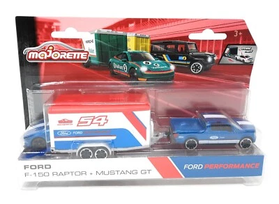 Majorette Race Trailer Set Ford F 150 Raptor + Ford Mustang GT + Ford Trailer - Immagine 1 di 2