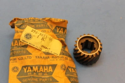 NOS YAMAHA 1970 1971 HT1 HT1MX PRIMARY DRIVE GEAR PART# 276-16111-00-00 - Image 1 of 4