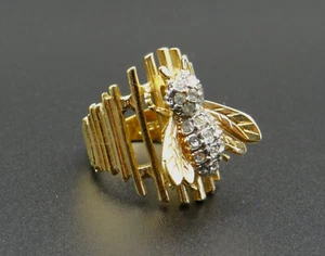 Eyecatching 18K H.G.E. Heavy Gold Plated Bee Insect Costume Ring - Excellent - Picture 1 of 9