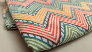*CLEARANCE* Block/Print 100% Rayon Fabric Material Quilting Dress Fabric 44" - Picture 1 of 5