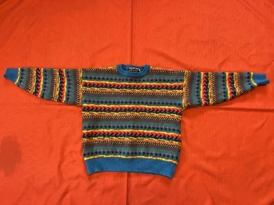VINTAGE SUMMIT SPORTS 100% PURE WOOL JUMPER. - Image 1 of 4