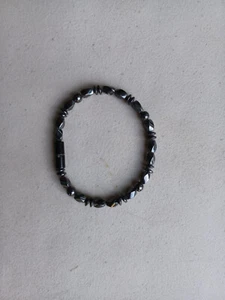 Hematite Bracelet - Magnetic Clasp - Simple, Clean Design - Very Good Condition - Picture 1 of 4