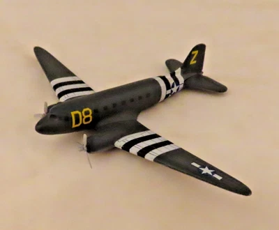 Máquina de combate de aviación Corgi Diecast Douglas C47 Skytrain sin soporte Foto 1 de 4