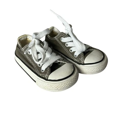 Tênis Converse All Star unissex infantil tamanho 3 cinza lona cano baixo com cadarço  - Imagem 1 de 4