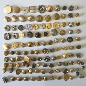 Konvolut 116 Vintage goldfarbene & silberfarbene Knöpfe gemischt Metall Deko Handarbeit - Bild 1 von 7