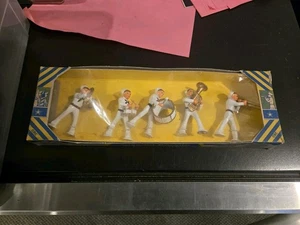 Crc 1989 Toys On Parade Combat Ready US NAVY MARCHING BAND METAL FIGURES  - Picture 1 of 8