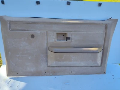 81-87 Chevy GMC FABRICANTE DE EQUIPOS ORIGINALES PASAJERO R/H PANEL DE PUERTA manual bronceado #15597669 Foto 1 de 4