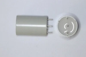 Paquete de 5 condensadores de interferencia 1uFX1 MKP L33 D21mm 3 puertos para FS - Imagen 1 de 2