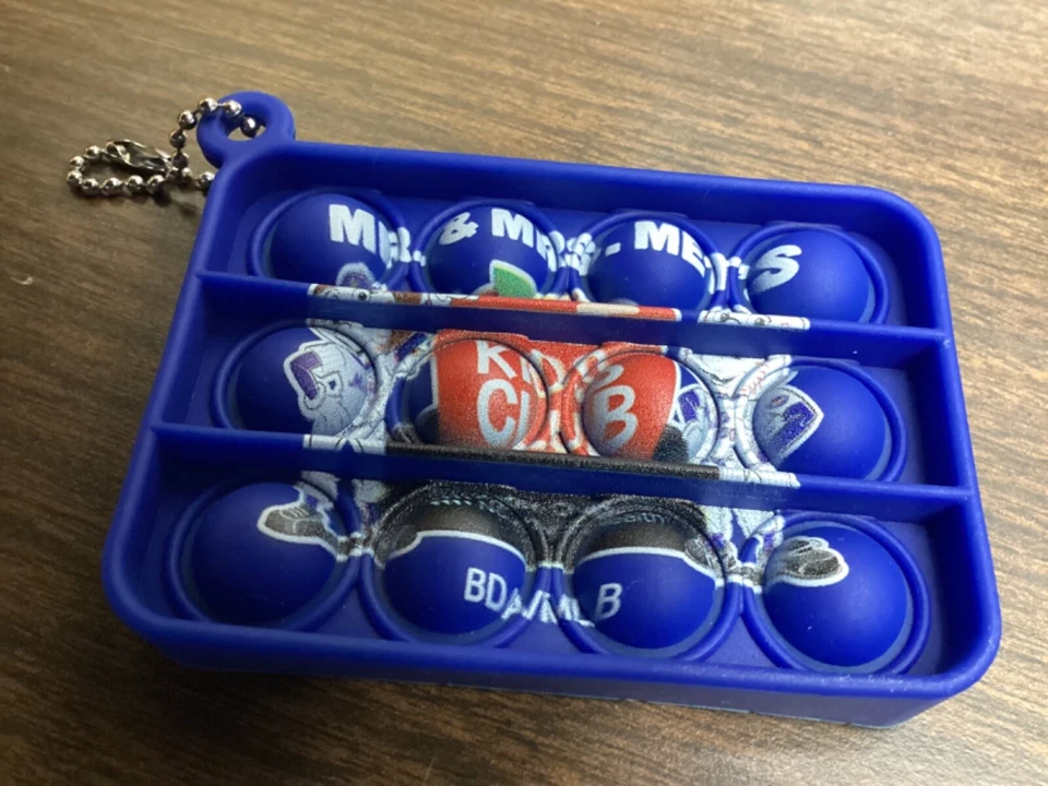 New York Mets Mr. And Mrs. Met’s Kids Club Fidget Keychain 3"x2.25" - Image 1 of 2