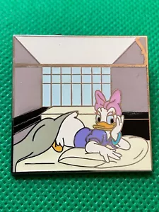 Disney Cruise Lines - Disney Trading Pins 92772 Daisy Duck - Spa - Picture 1 of 5
