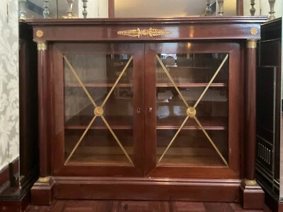 Gabinete de caoba estilo imperio francés vintage Foto 1 de 4