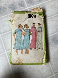 Vintage Sewing Pattern Simplicity 8198 - nightdress & robe 1977 Sz 18 & 20 - Picture 1 of 4