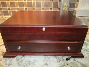 WALLACE SILVERSMITHS Classic Silverware/Flatware Chest with Drawer  - Nice!!