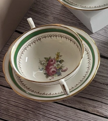 VINTAGE ROYAL STAFFORD GREEN BAND ROSE DOUBLE-HANDLED CUP  & SAUCER, GOLD TRIM - Imagem 1 de 4