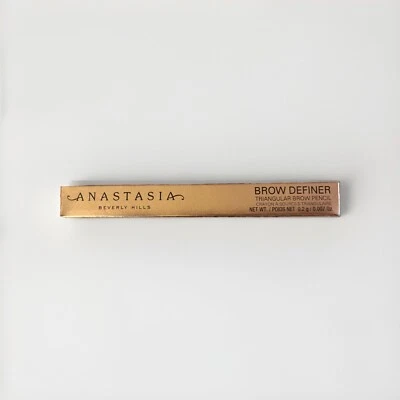 Lápiz de cejas triangular Anastasia Brow Definer 0,007 oz/0,2 g nuevo con caja castaño rojizo Foto 1 de 2