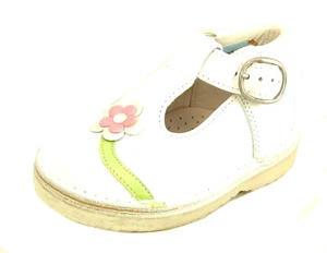 DE OSU -Spain - Baby Girls White Leather T-Strap Flower Shoes - European -Size 4 - Picture 1 of 5