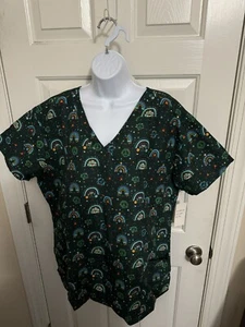 Women’s Gabby Brooke Holiday Christmas Rainbow Scrub Top NWT size 2X nurse gift - Picture 1 of 5