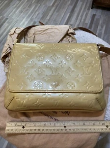 Authentic Louis Vuitton Gold Thompson Street Shoulder Handbag Made In Spain - Picture 1 of 24