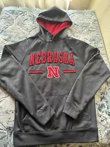 Colosseum Men’s Hoodie Nebraska Huskers Pullover Sweatshirt Men’s Size Medium - Picture 1 of 5
